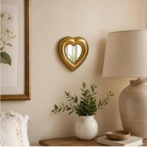 4.3-Inch Mini Vintage Heart-Shaped Mirror with Ornate Gold Resin Frame